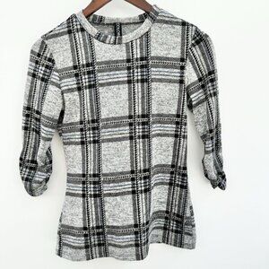 Colori Women’s Sweater Grey And Blue Plaid 3/4 Sleeves Size Small (27” Waist)